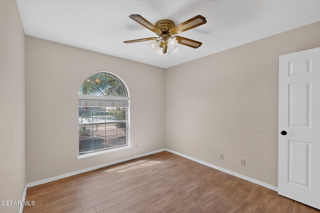 7419 Mission Viejo Drive - Photo 30