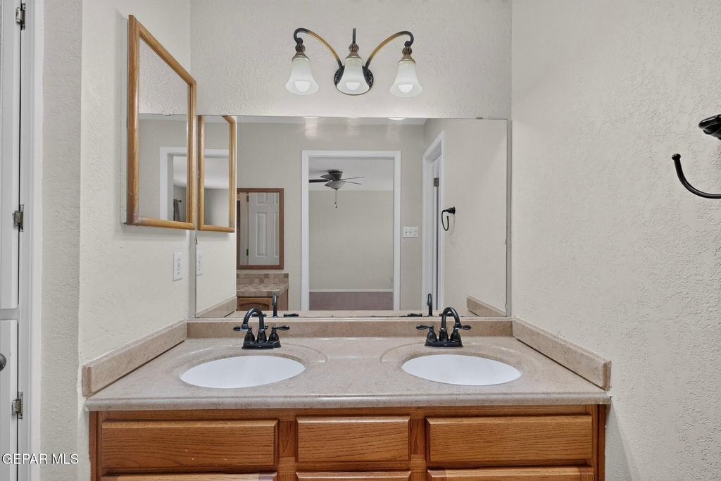 7419 Mission Viejo Drive - Photo 26