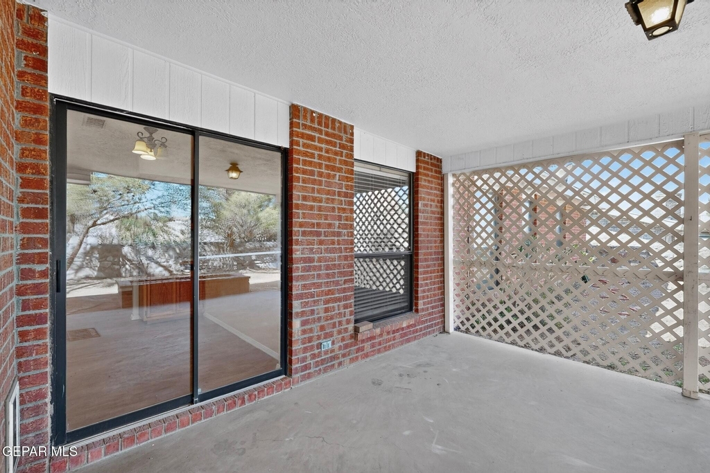 7419 Mission Viejo Drive - Photo 41