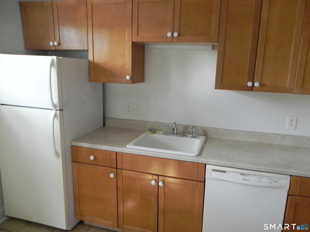 17 Thames Street - Photo 2