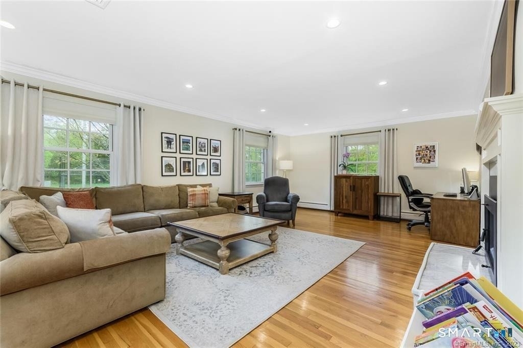 89 Noroton Avenue - Photo 1