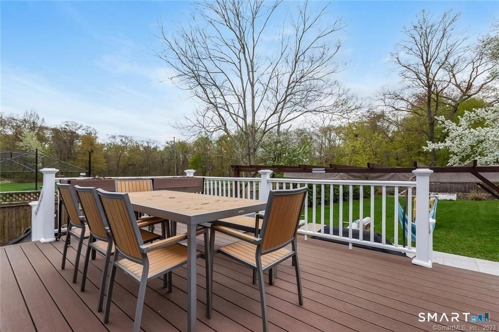 89 Noroton Avenue - Photo 22