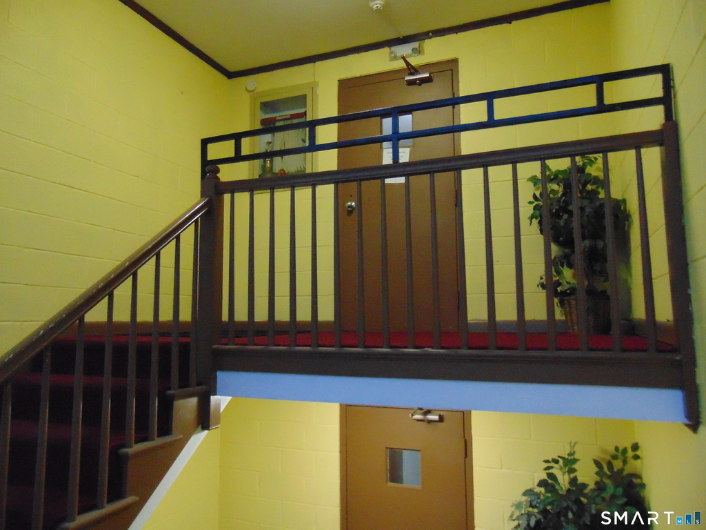 87 Meadow Street - Photo 3