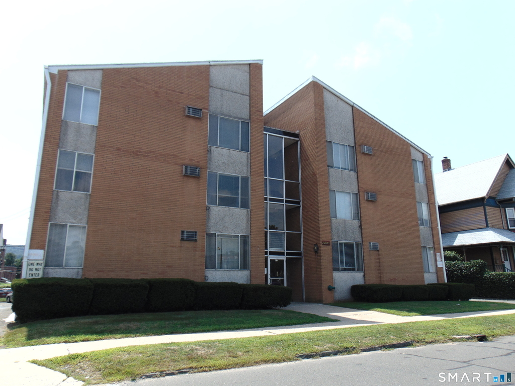 87 Meadow Street - Photo 1