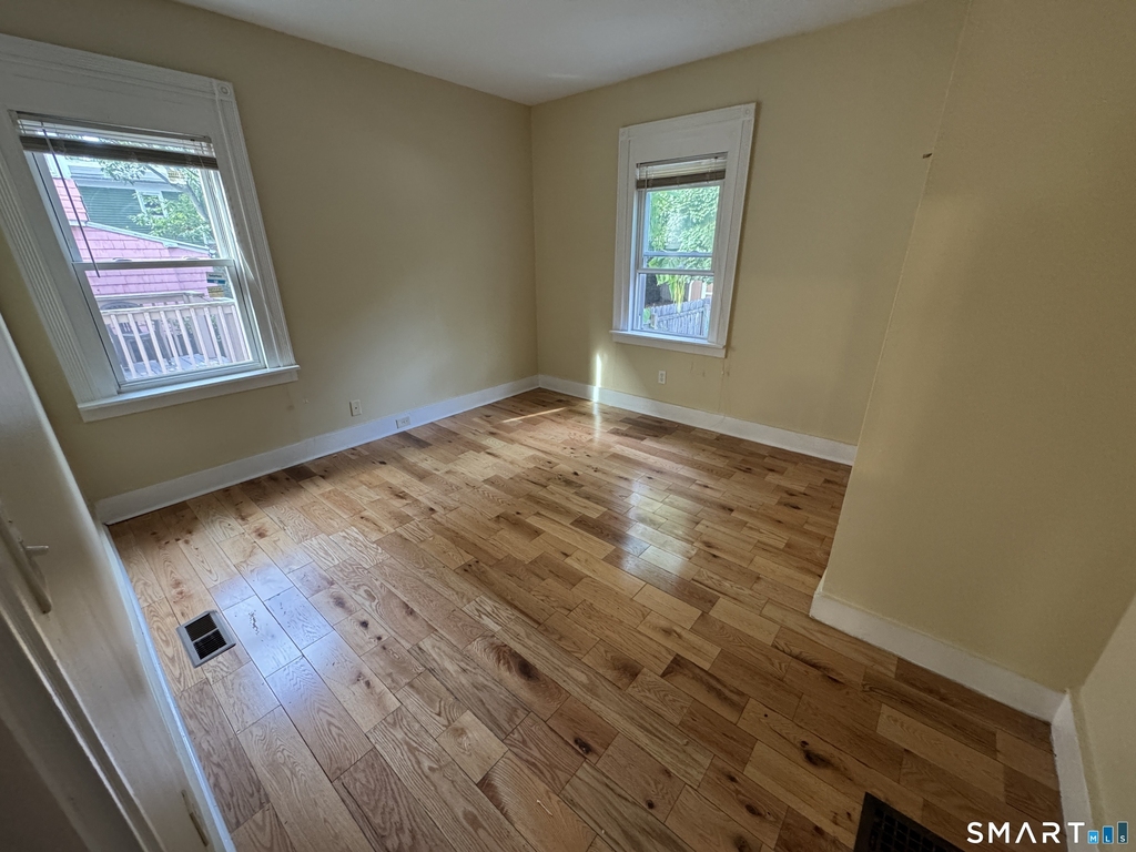33 Stevens Street - Photo 2