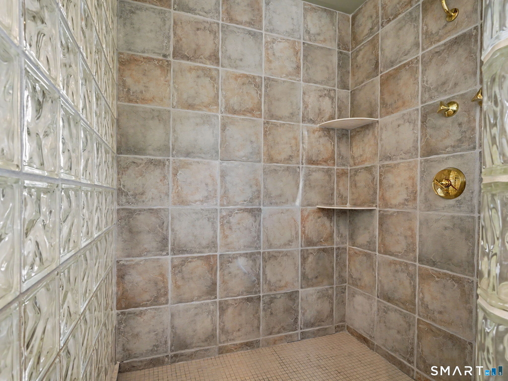 14 Roosevelt Street - Photo 20