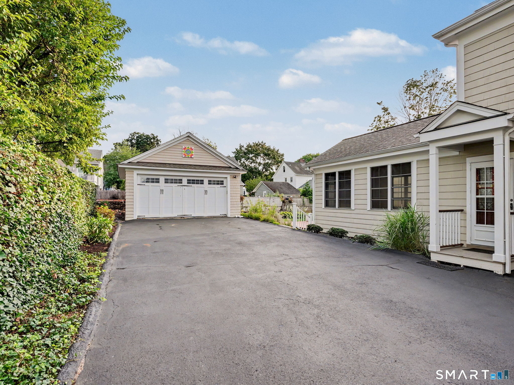 14 Roosevelt Street - Photo 32