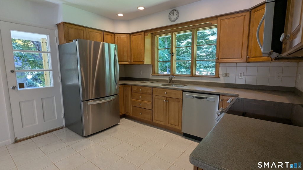 1139 Brookside Drive - Photo 4