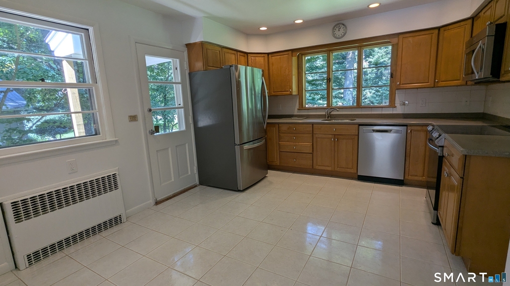 1139 Brookside Drive - Photo 5