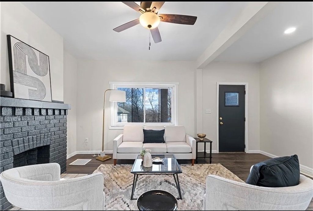 5440 Hillcrest St - Photo 2
