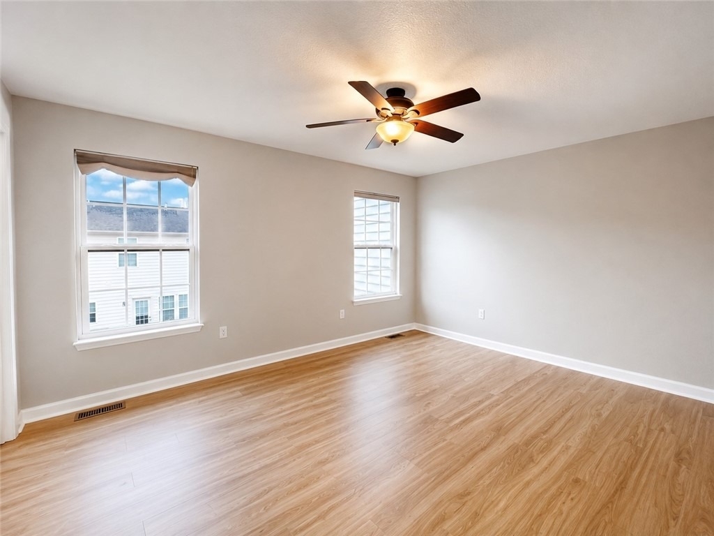 1502 Pointe View Dr - Photo 18