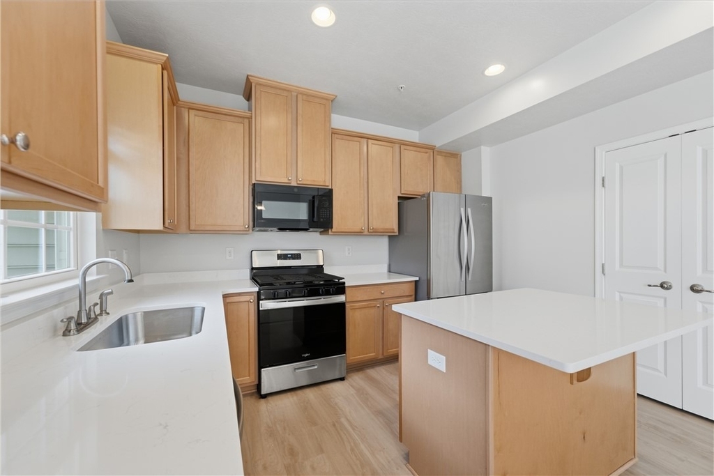 1502 Pointe View Dr - Photo 11