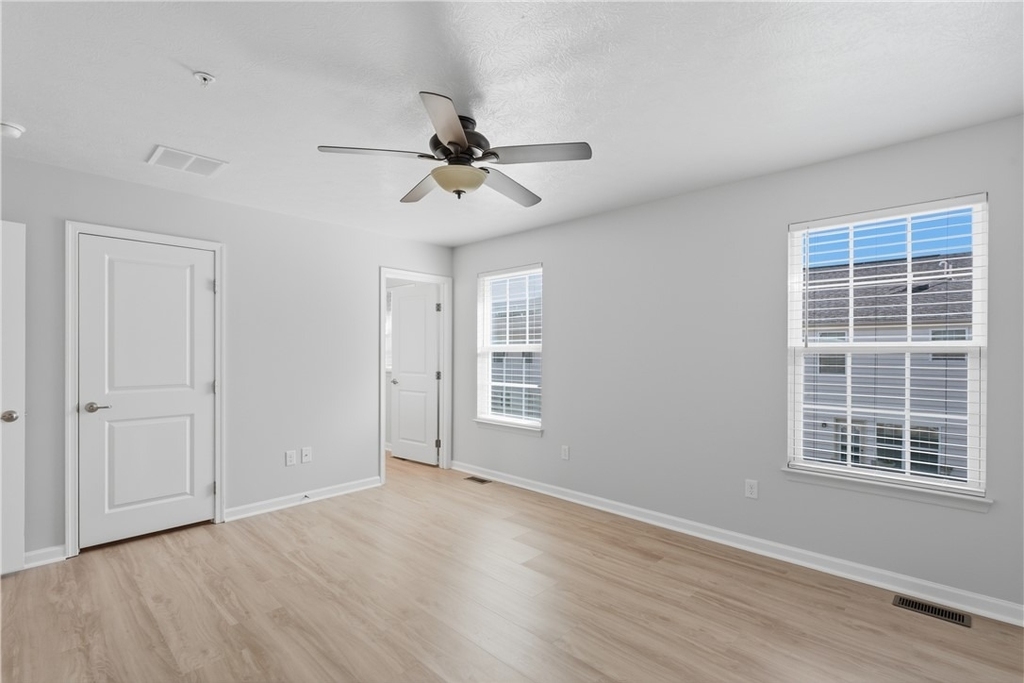 1502 Pointe View Dr - Photo 22