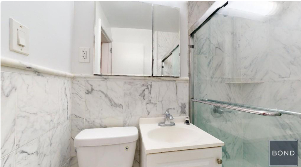East 76th Street - Photo 4