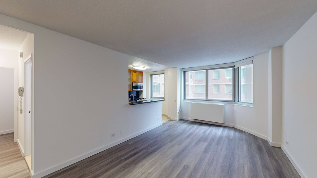 401 E 34th St - Photo 2