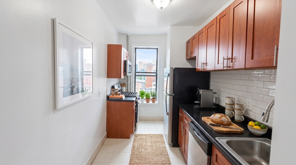 631 Edgecombe Avenue - Photo 0