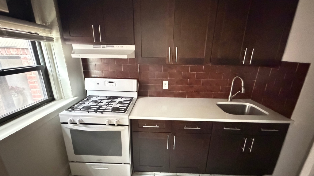 41-8 159th Street - Photo 0