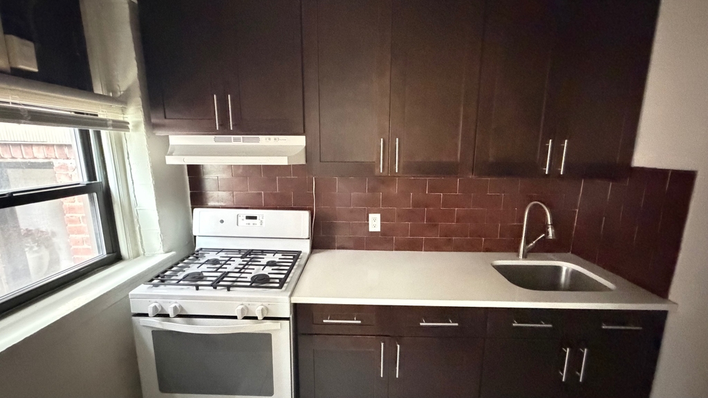41-8 159th Street - Photo 1