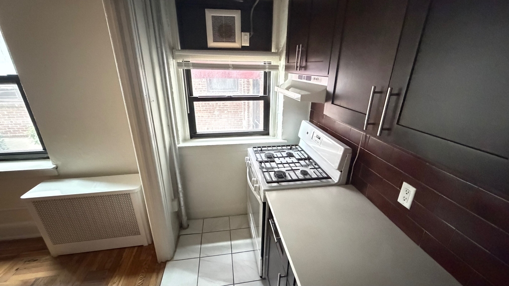 41-8 159th Street - Photo 5