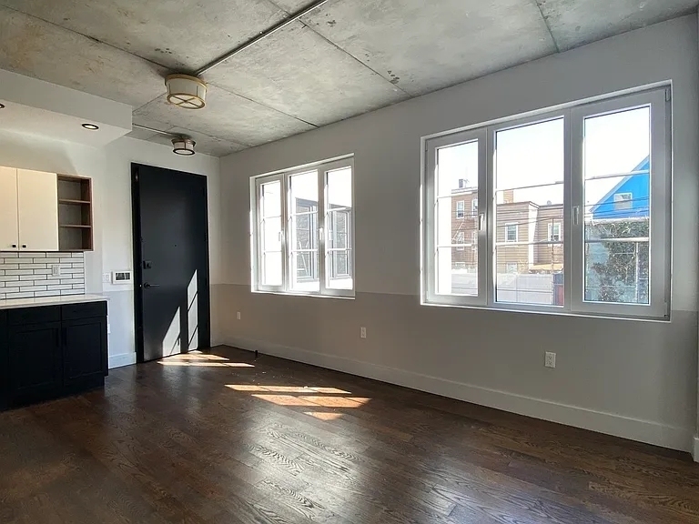 31-19 37th Street - Photo 3