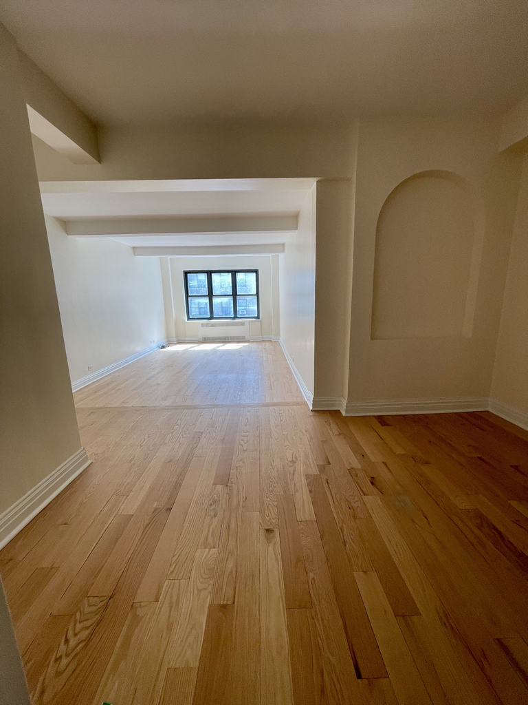 East 56th Street - Photo 0