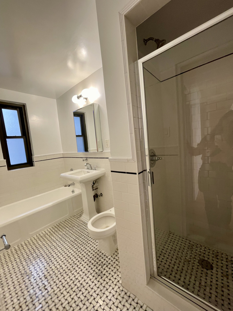 East 56th Street - Photo 9