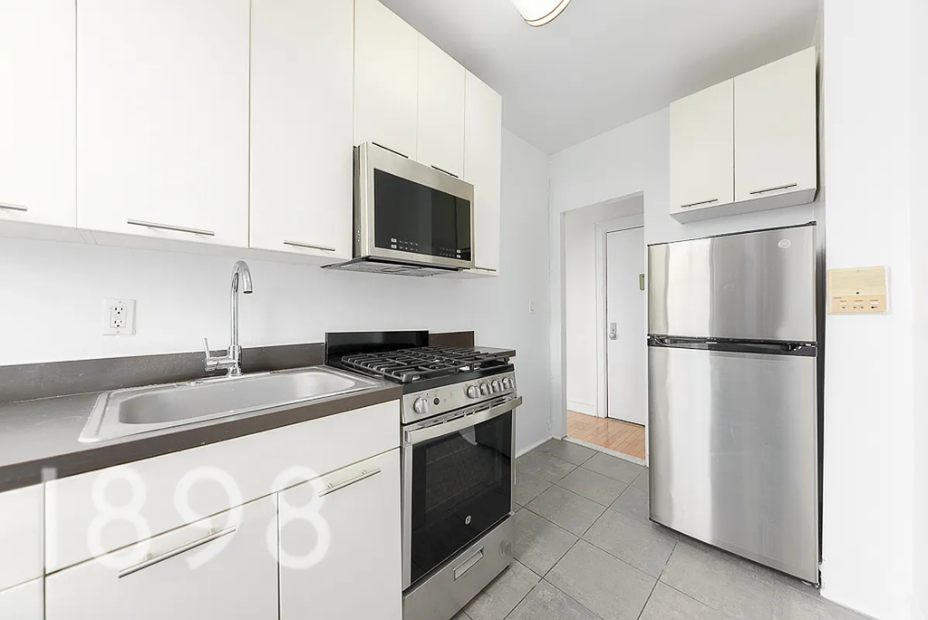 47-07 39th Street - Photo 5