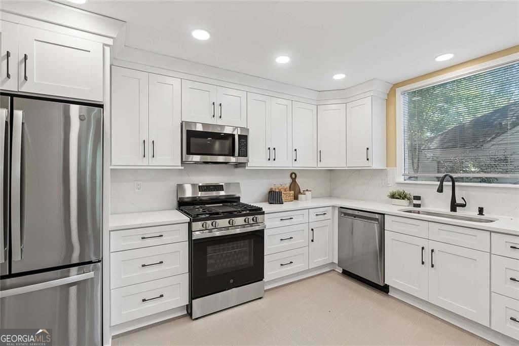 805 Holmes Street Nw - Photo 16