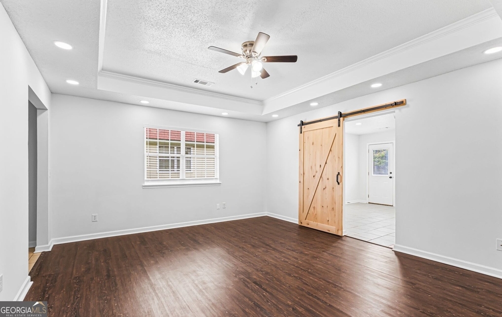 138 Kensington Circle - Photo 4