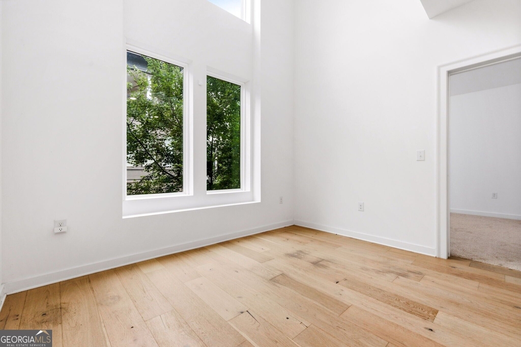 395 Pratt Drive - Photo 3