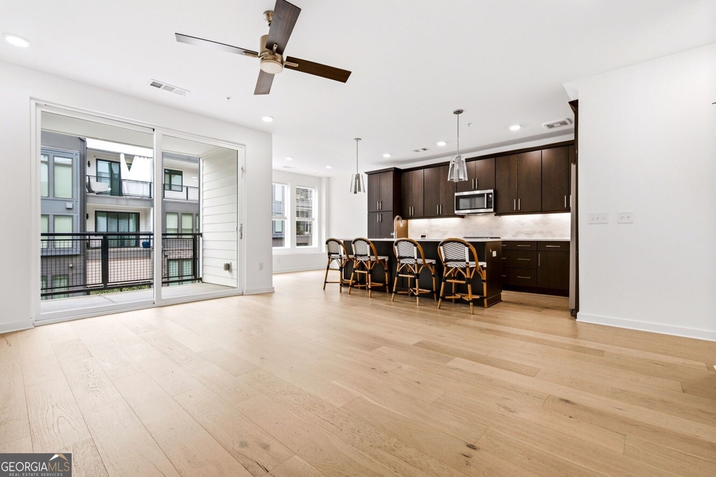 395 Pratt Drive - Photo 2