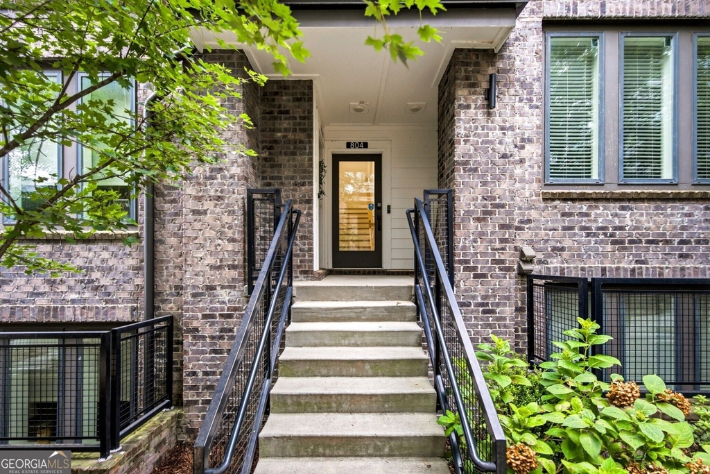 395 Pratt Drive - Photo 0