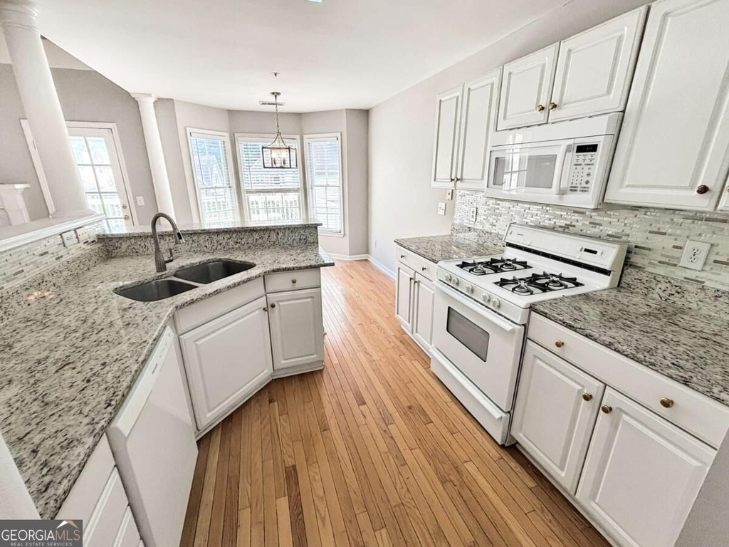 2092 Drogheda Lane - Photo 7