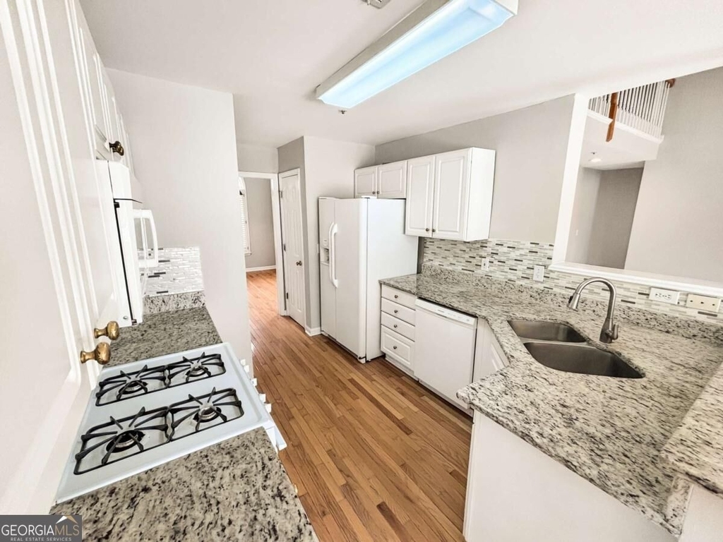 2092 Drogheda Lane - Photo 6