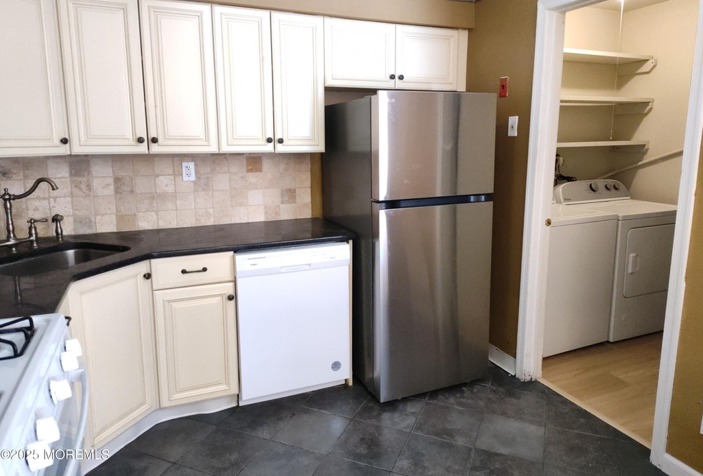 55 Frontier Way - Photo 2