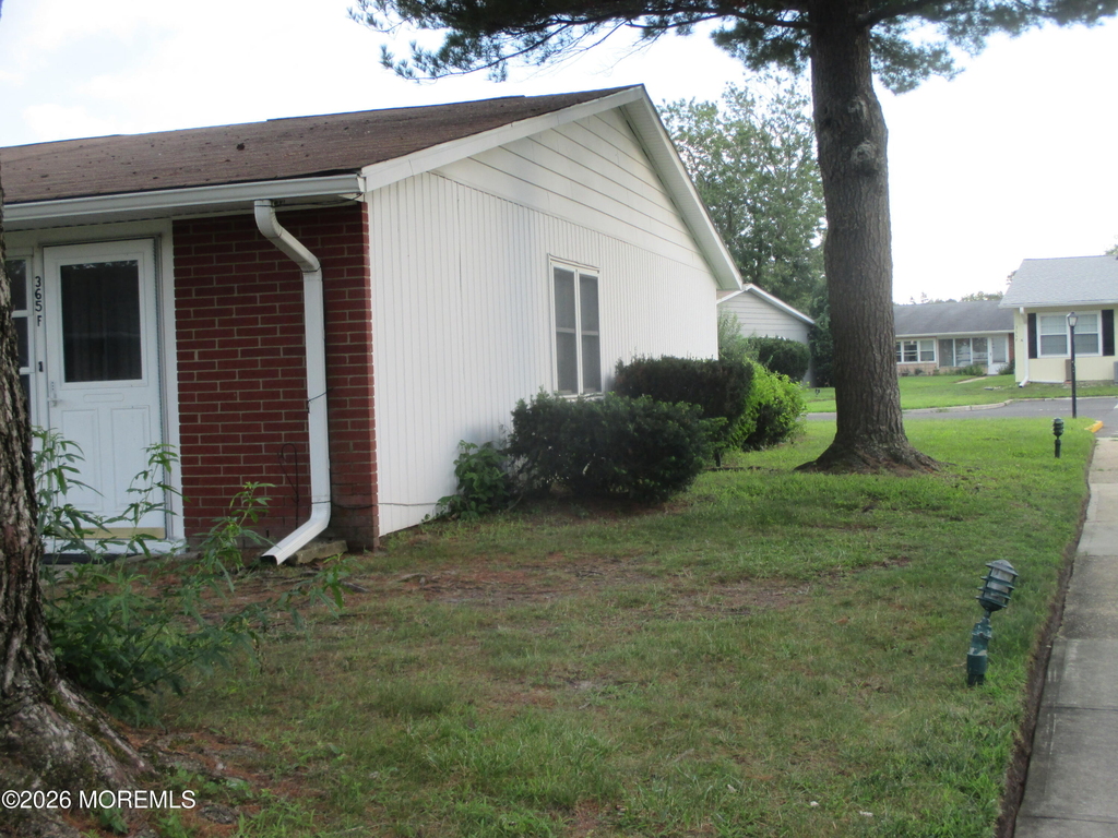 365f Chesterfield Court - Photo 2