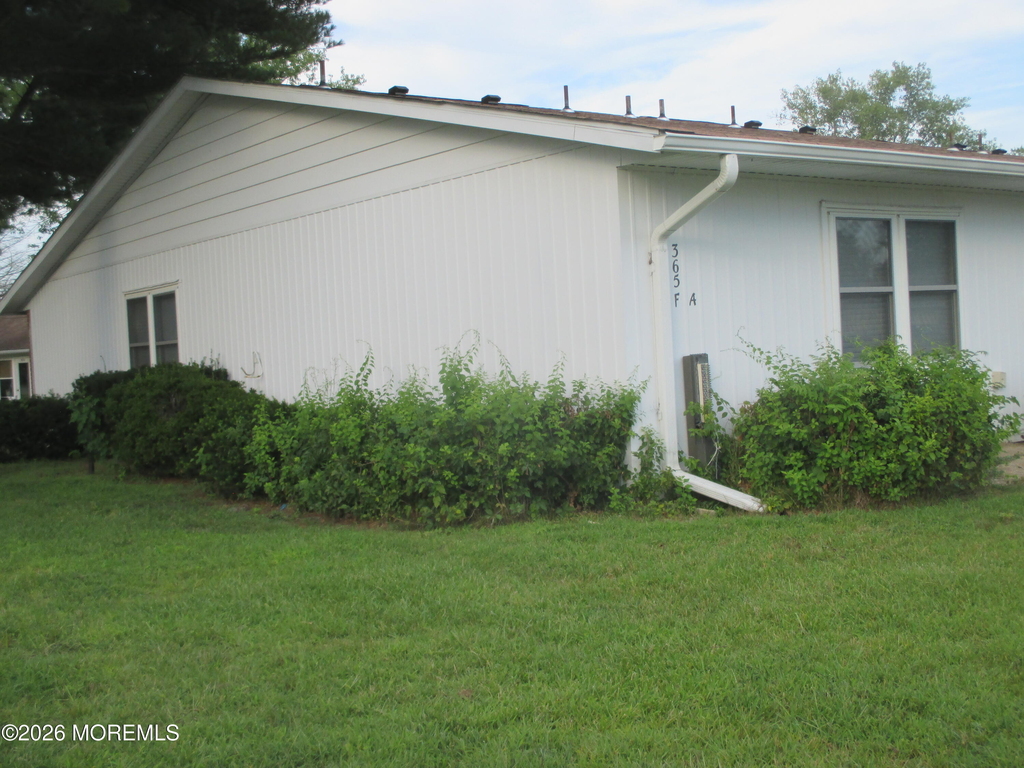 365f Chesterfield Court - Photo 3