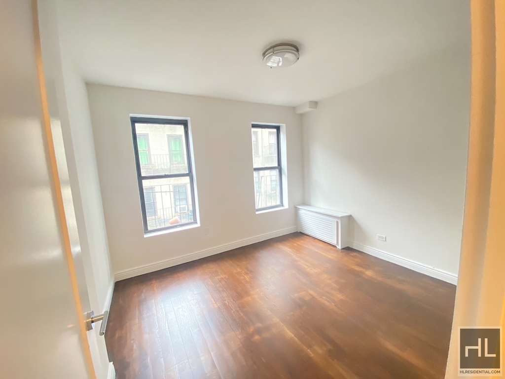 East 89 Street - Photo 0