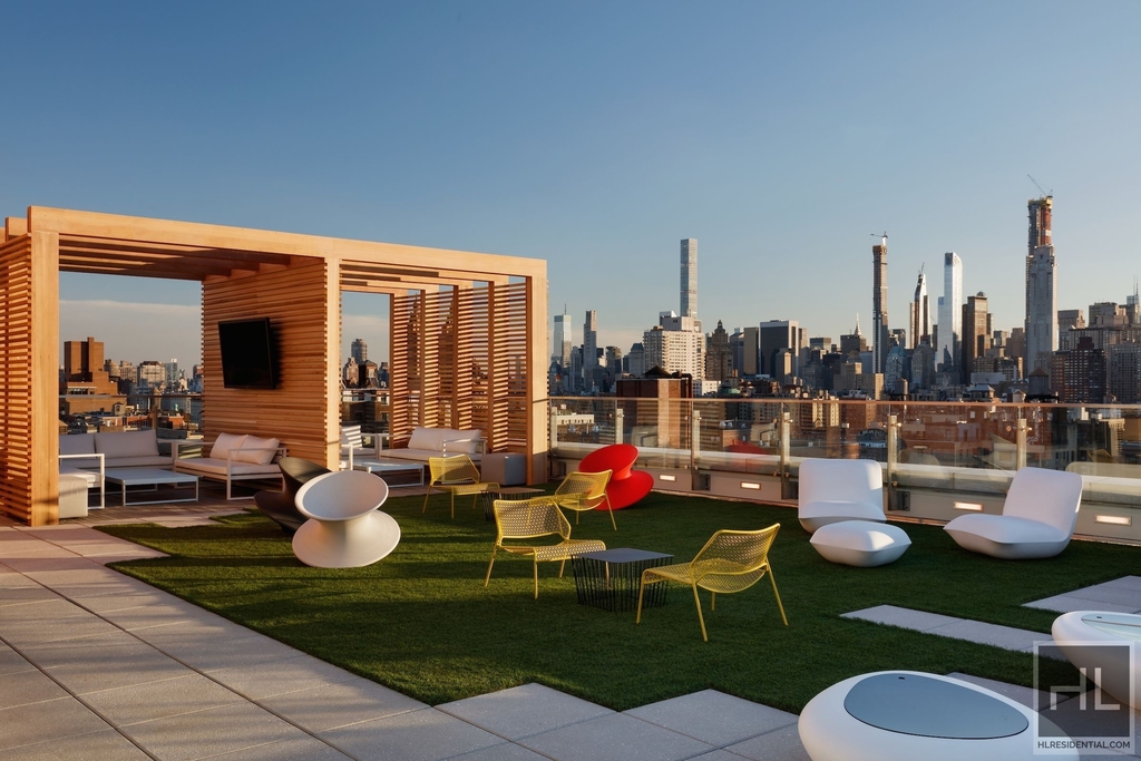 West 80th Street - Photo 17