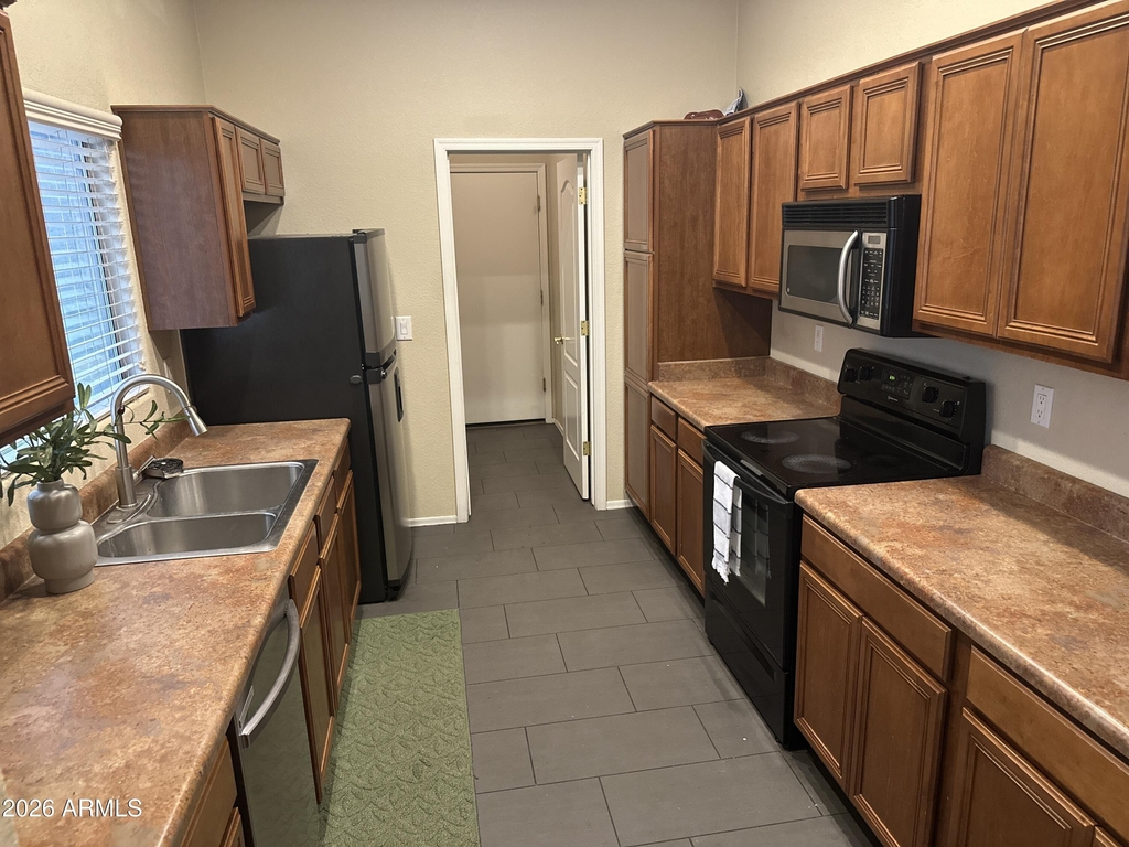 8009 W Beck Lane - Photo 22