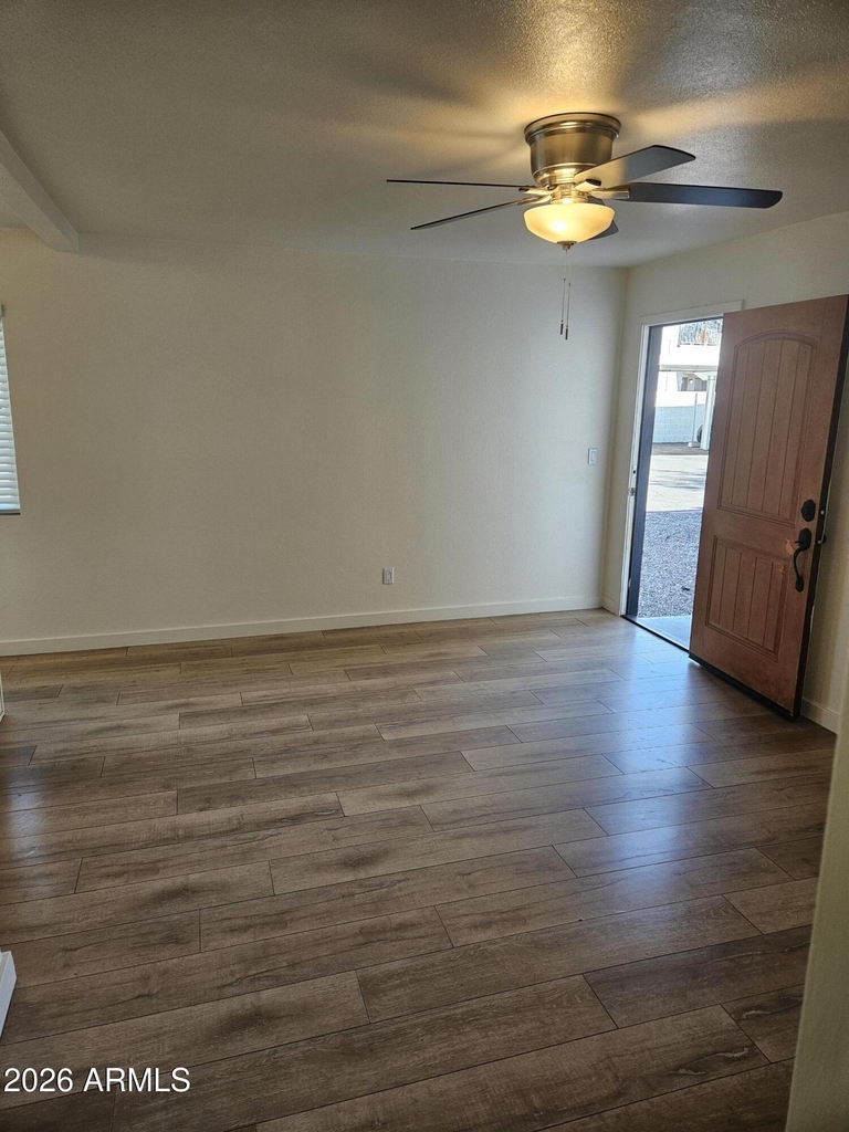 1330 E Highland Avenue - Photo 12