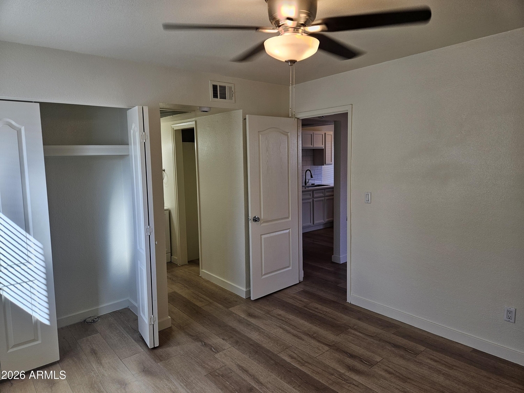 1330 E Highland Avenue - Photo 7