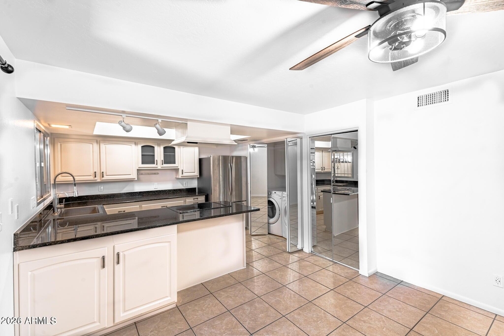 1417 N 44th Street - Photo 9