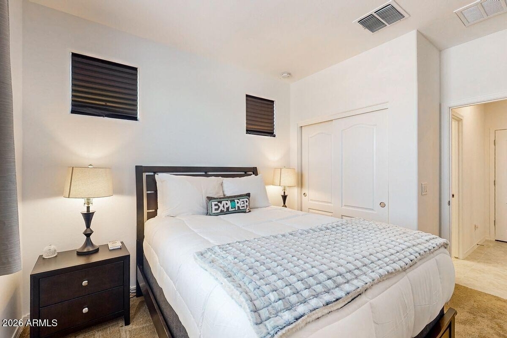 18068 W Amber Ridge Way - Photo 21