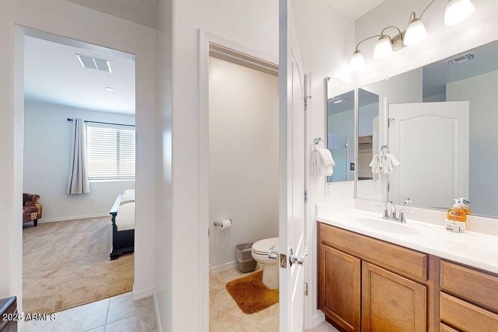 18068 W Amber Ridge Way - Photo 19