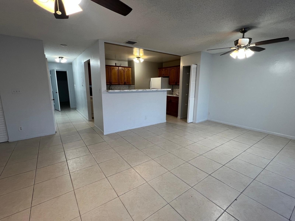 3223 Sw 1st Street - Photo 1