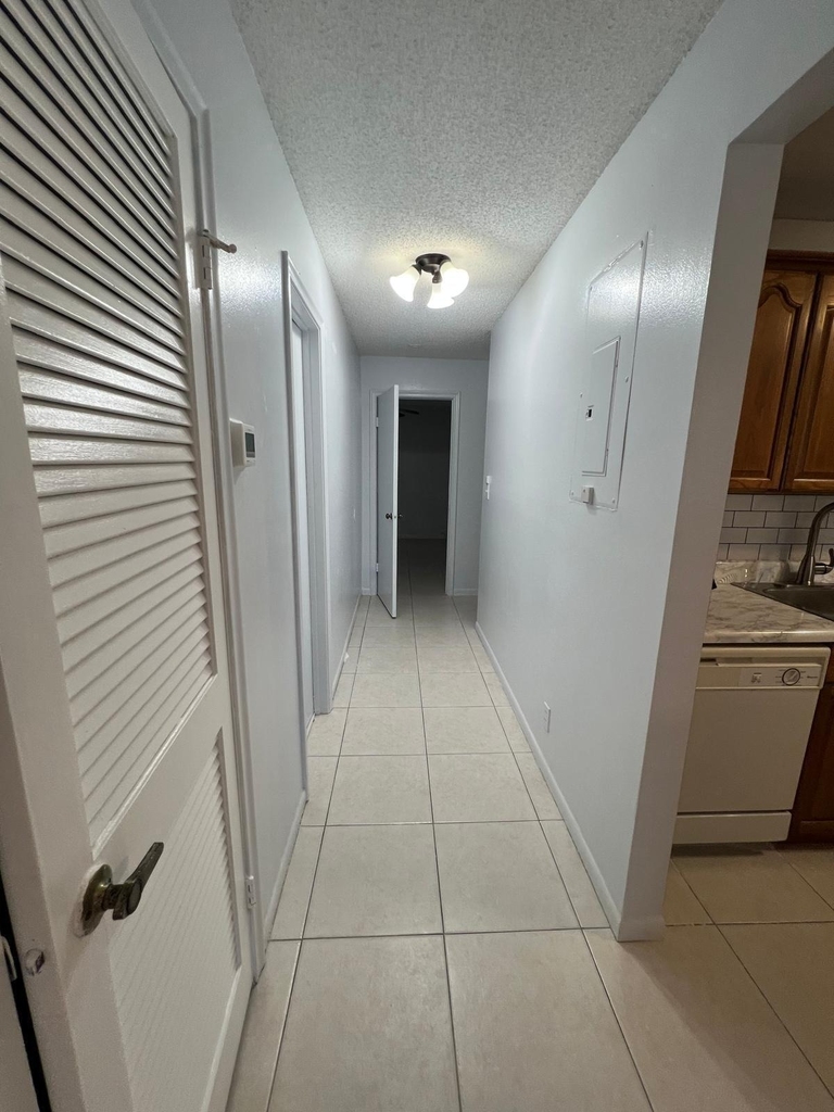3223 Sw 1st Street - Photo 7
