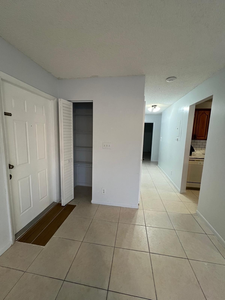 3223 Sw 1st Street - Photo 4