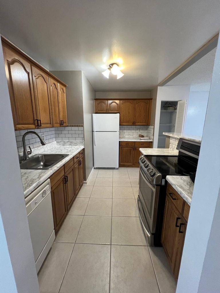 3223 Sw 1st Street - Photo 5