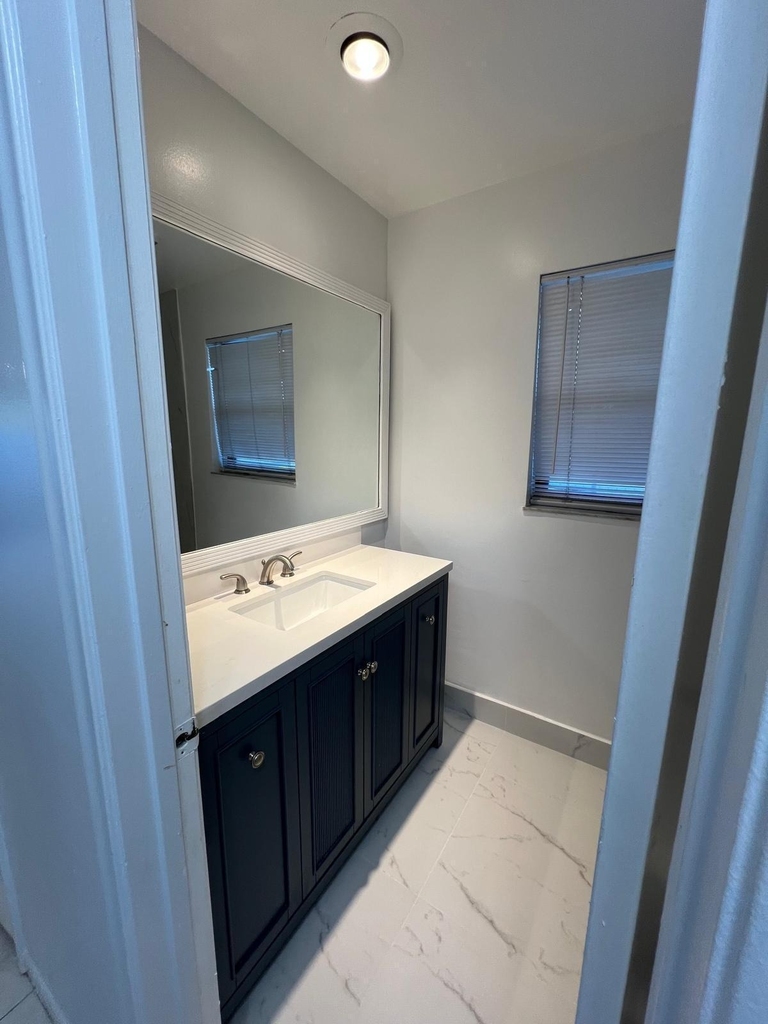 3223 Sw 1st Street - Photo 2